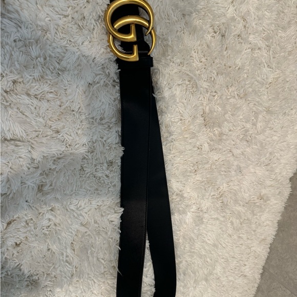 Gucci Black Leather Belt with Gold GG Buckle - Picture 7 of 8
